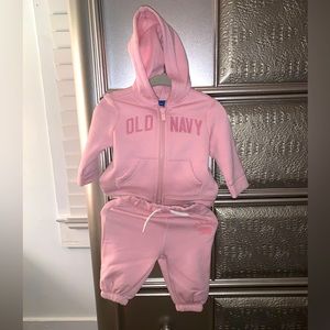 Old navy baby girls outfit size 0-3